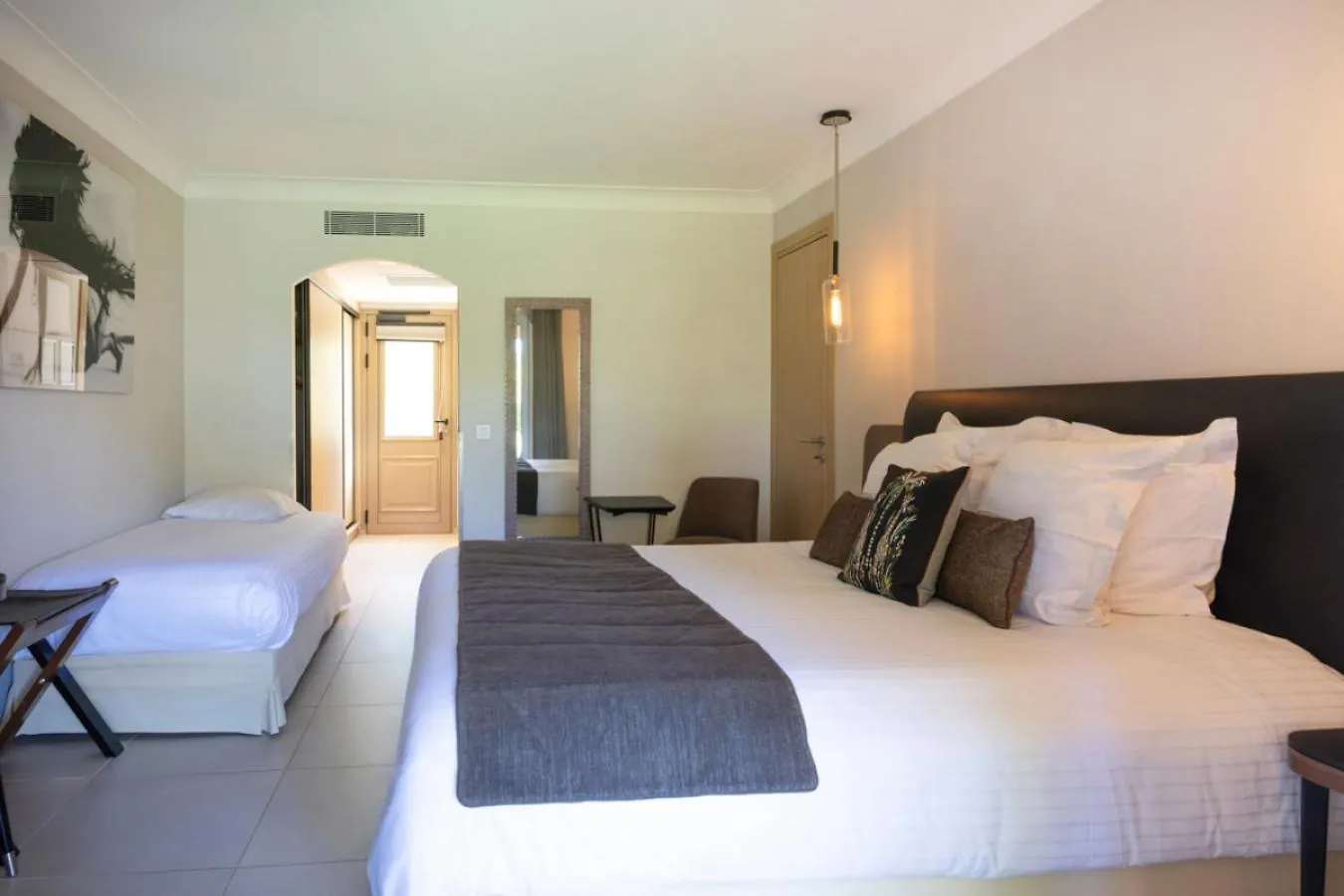 Hotel La Garbine ラマチュエル