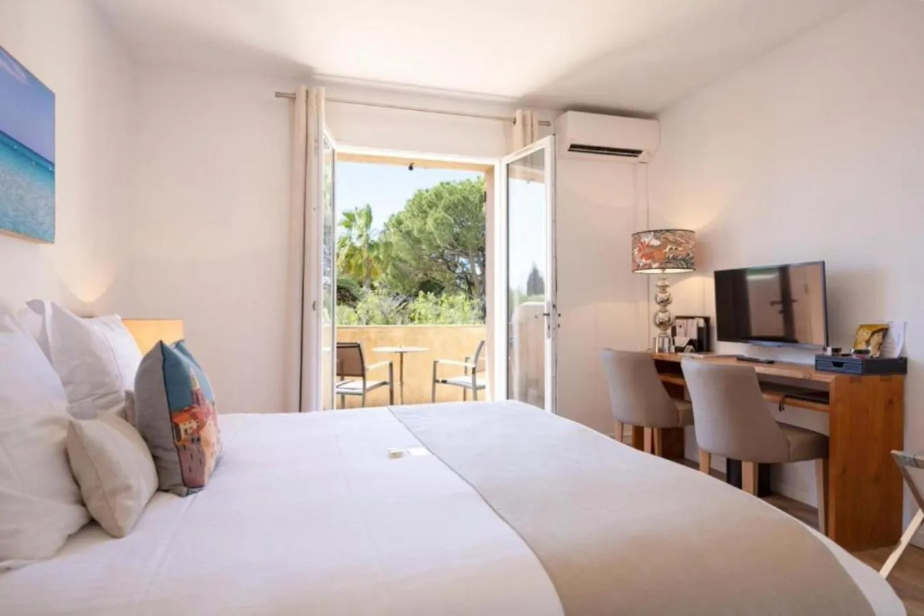 Hotel La Garbine ラマチュエル