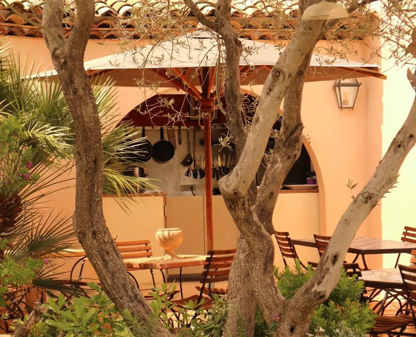 Hotel La Garbine ラマチュエル