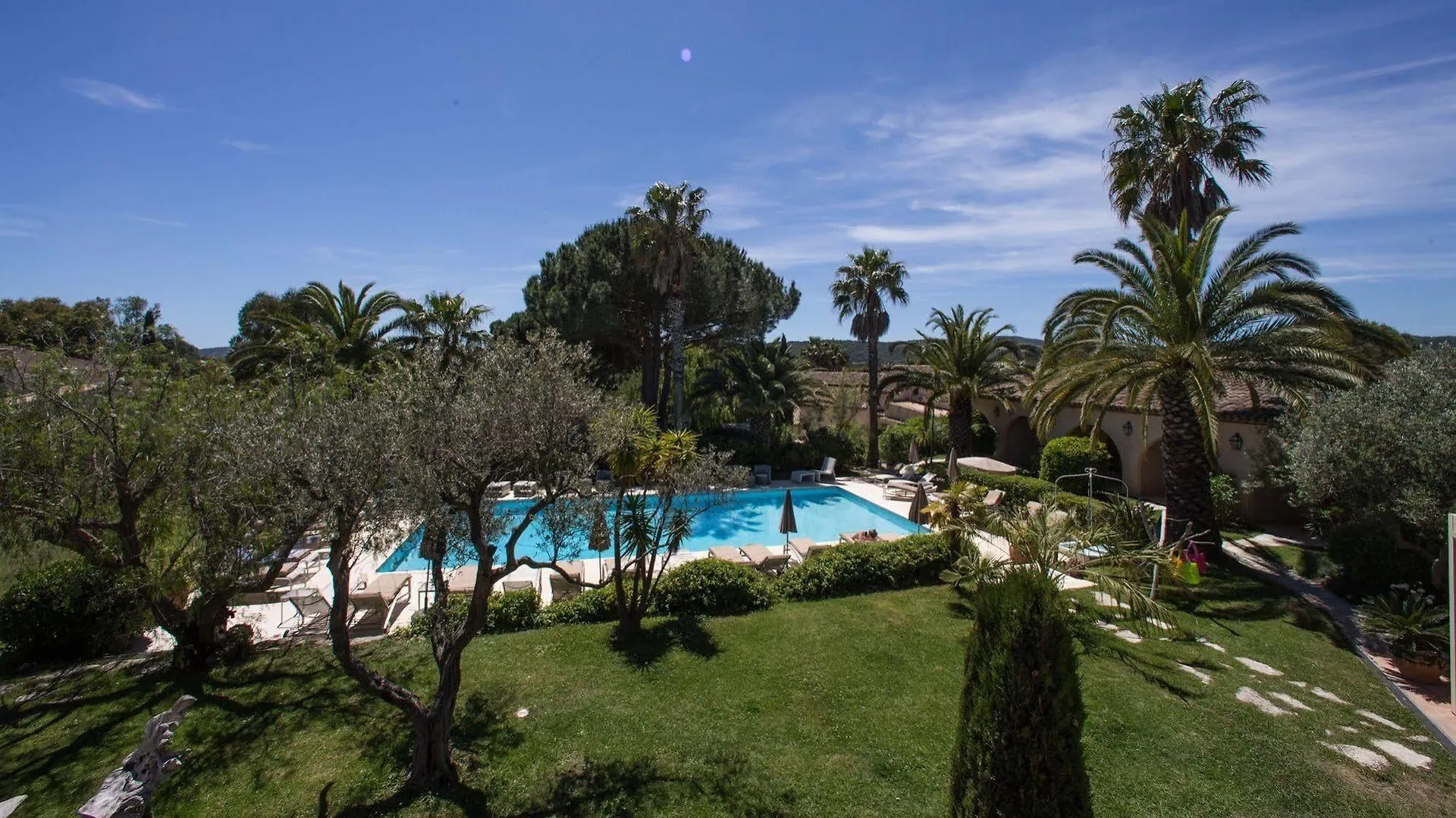 Hotel La Garbine ラマチュエル